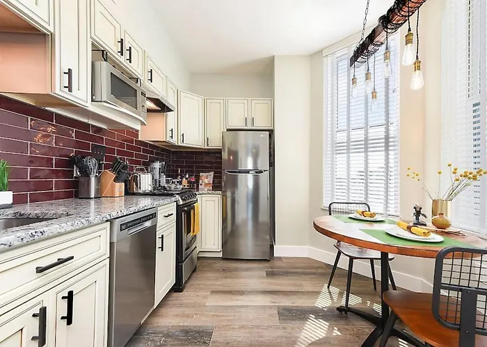 Apartment Hostwise - The Grandview - Great Views - Private Parking *