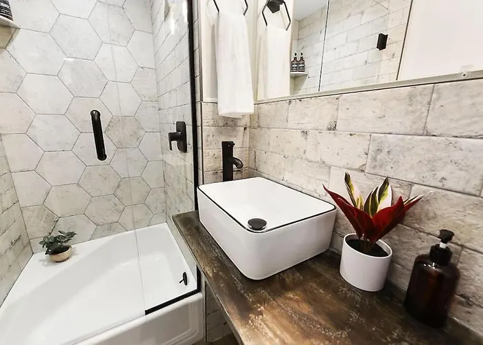 Hostwise - The Grandview - Great Views - Private Parking *