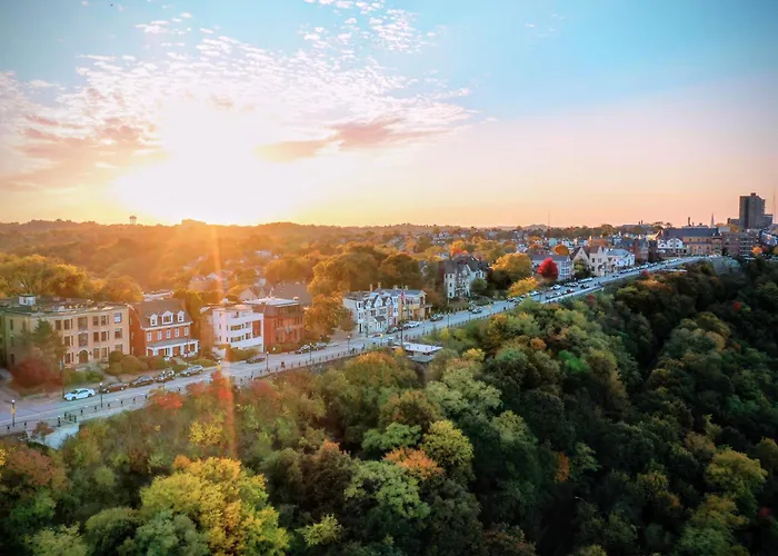 Apartment Hostwise - The Grandview - Great Views - Private Parking